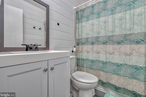 9620 Basket Ring Rd, Columbia MD  21045-3418 exterior