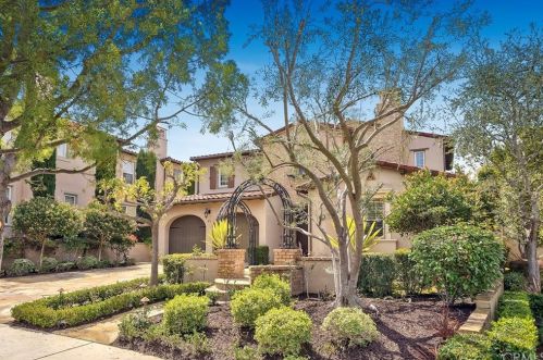 45 Shady Ln, Irvine, CA 92603-0127