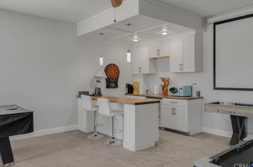 450 25 St, Upland CA 91784-8338 exterior