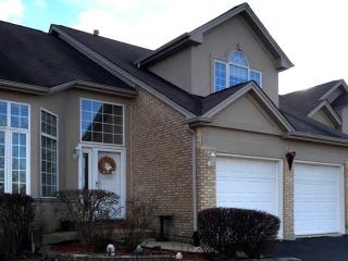 1017 Birch Ln, Romeoville, IL 60446-3949