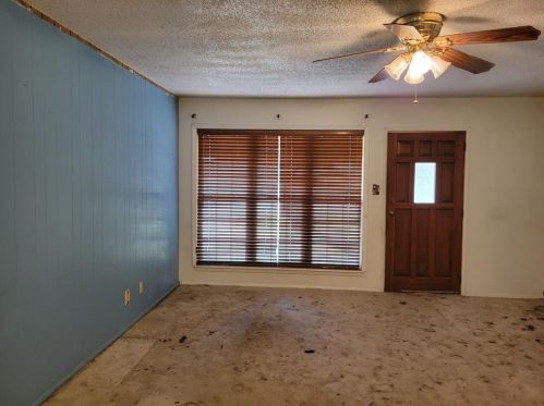5323 Mission Cir, Granbury, TX 76049-5389