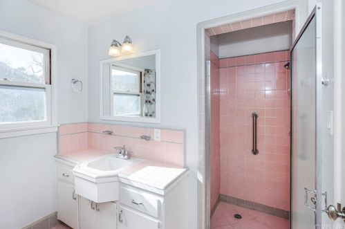 1828 Canada Blvd, Glendale CA  91208-2610 exterior