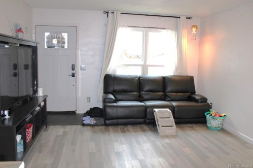 2281 Jasper Way, Aurora CO 80013-1003 exterior