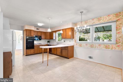 2305 Gate Dr, Silver Spring MD 20906-2208 exterior