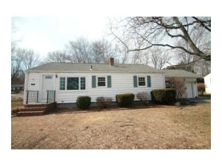 243 Lydia Ave, Woonsocket, RI 02895-6035