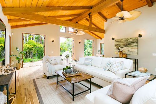 1381 Hymettus Ave, Encinitas, CA 92024-1748