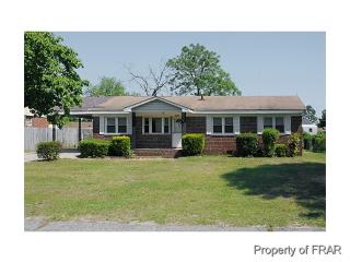 1030 Crayton Cir, Fayetteville, NC 28314-2018