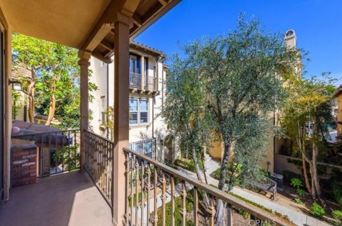 15 Tall Oak, Irvine CA  92603-4213 exterior