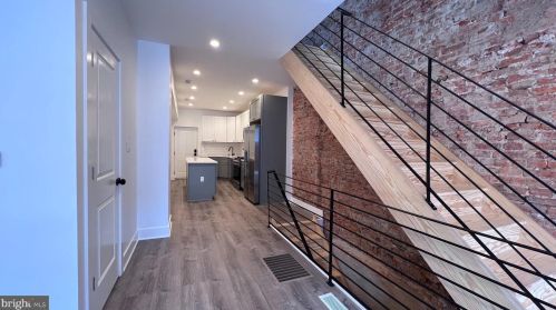 1424 22nd St, Philadelphia PA  19146-4241 exterior