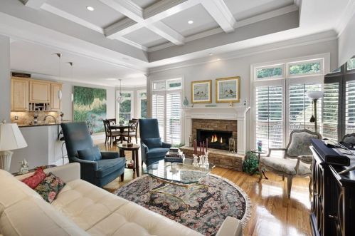 2527 Brookline Cir, Atlanta GA  30319-3690 exterior