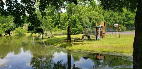 8 Windsong Ridge Dr, Clarkesville, GA 30523