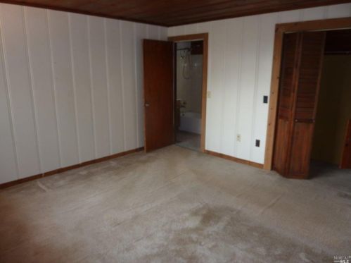 285 Sherwood Rd, Willits, CA 95490-9501