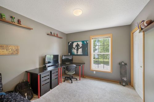 8009 Greenbriar Ln, Saint Paul MN  55125-8472 exterior