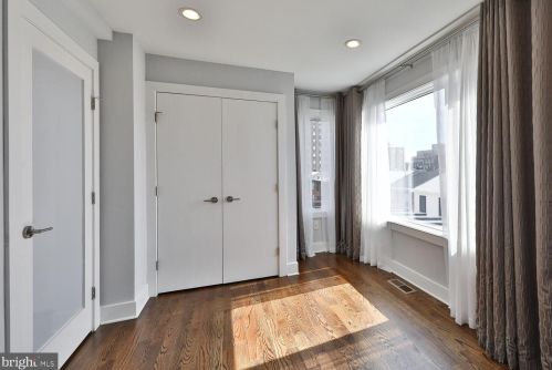 431 20 St, Philadelphia PA 19144-2401 exterior