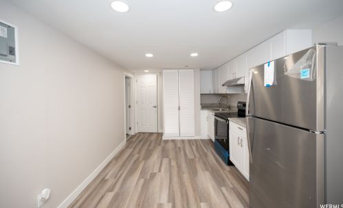 2146 Westfield Cir, Taylorsville UT 84084-4222 exterior