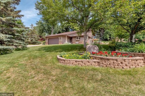 2411 Imperial Dr, Saint Cloud, MN 56301-5061