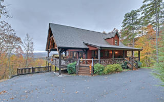 88 Leisure Dr, Ellijay, GA 30536-3949