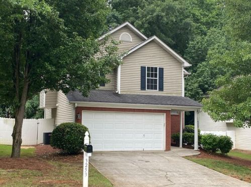 3253 Liberty Commons Dr, Kennesaw, GA 30144-2322
