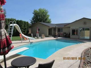 210 69th Ave, Yakima, WA 98908-1616
