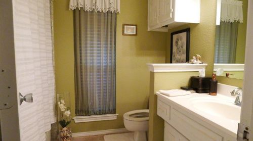 2245 Vly Ml, Carrollton TX 75006-1938 exterior