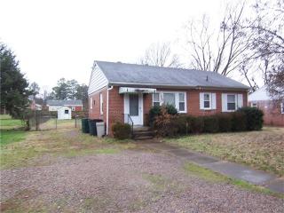 1713 Parlow Dr, Richmond VA  23222-1749 exterior