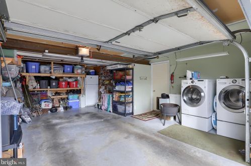 15 Rosewood Dr, Lancaster PA  17603-9329 exterior