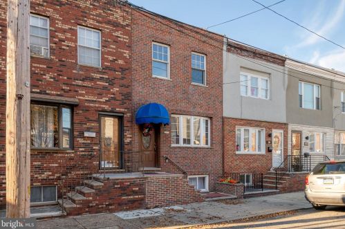 3012 17th St, Philadelphia, PA 19132-2320