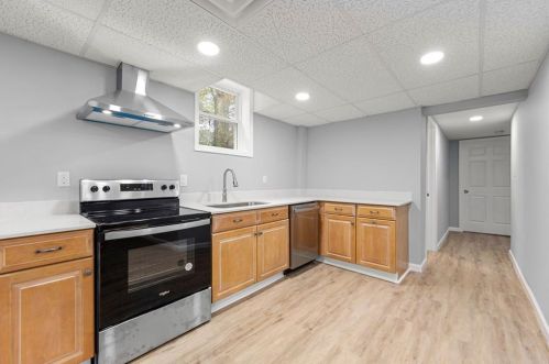 2763 Baker Ridge Dr, Atlanta GA  30318-7258 exterior