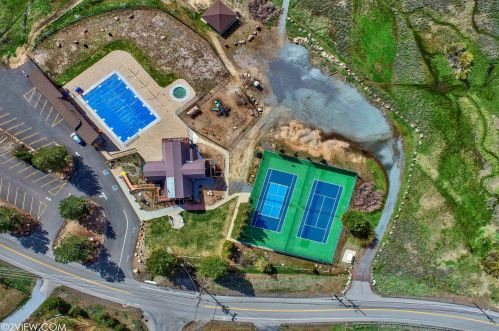 16054 Canterbury Ln, Truckee CA 96161-1648 exterior