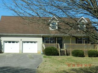 1458 Dustin Dr, Dalton, GA 30720-6354