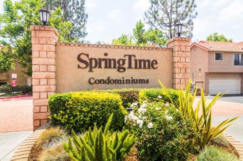 2392 Archwood Ln, Simi Valley CA 93063-6132 exterior