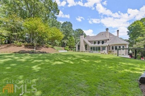 10520 Montclair Way, Duluth GA  30097-1840 exterior
