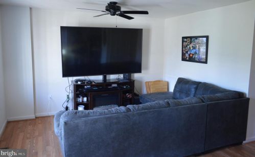 18030 Edith Ave, Maugansville, MD 21767-1028
