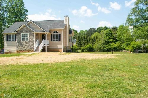 101 Glenda Ct, Villa Rica, GA 30180-7368