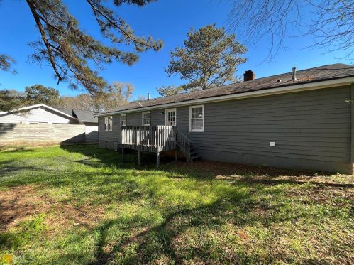 569 Lakeridge Cir, Conyers GA  30094-2638 exterior