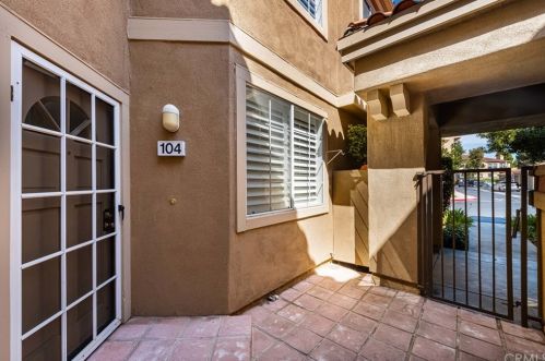 104 Cartier Aisle, Irvine CA  92620-5715 exterior