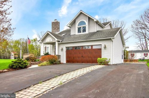 30 Teaberry Dr, Carlisle, PA 17015-9041