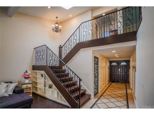 330 New Jersey Ln, Placentia, CA 92870-5026