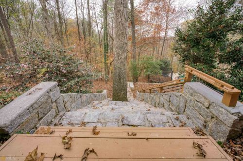 170 Huntcliff Pt, Atlanta GA  30350-1601 exterior