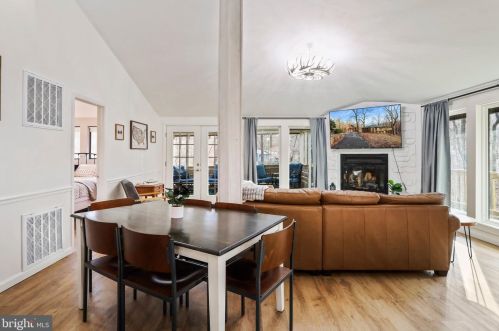 4 Pileated Woodpecker Ln, Hedgesville WV  25427-6232 exterior