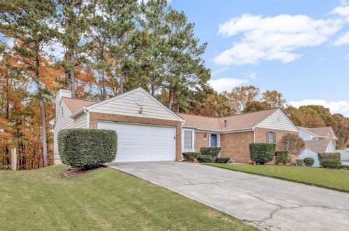 11305 Abbotts Station Dr, Duluth, GA 30097-5733