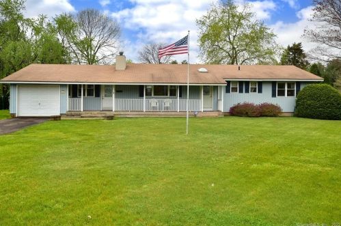 329 Brookfield St, Wapping, CT 06074-1205