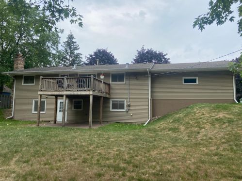 517 Fairfield Dr, Saint Paul MN  55112-6510 exterior