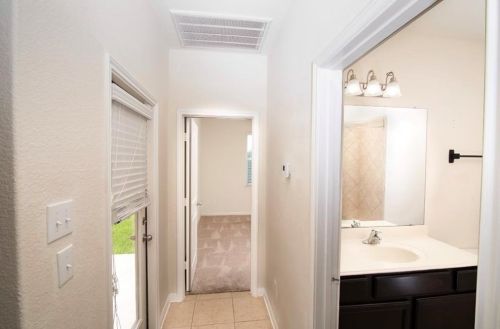 19617 James Mnr St, Webberville TX 78653 exterior