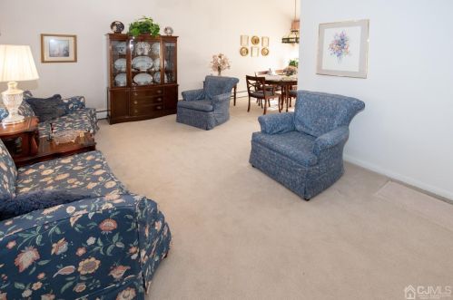 62 Webb Dr, Perth Amboy, NJ 08863-1028