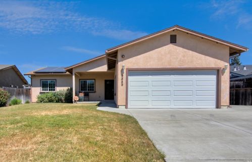2889 Marigold Dr, Fairfield, CA 94533-1138