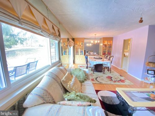 9504 Lawnsberry Ter, Silver Spring MD 20901-4714 exterior