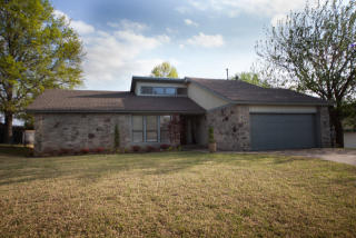 208 115th St, Jenks, OK 74037-3224