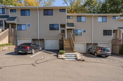 177 Sunrise Hill Ln, Norwalk, CT 06851-2142
