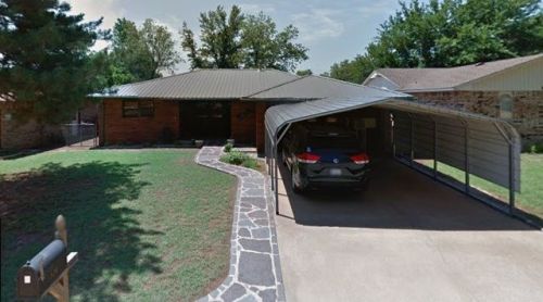 619 Cherokee St, Waukomis, OK 73773-1027